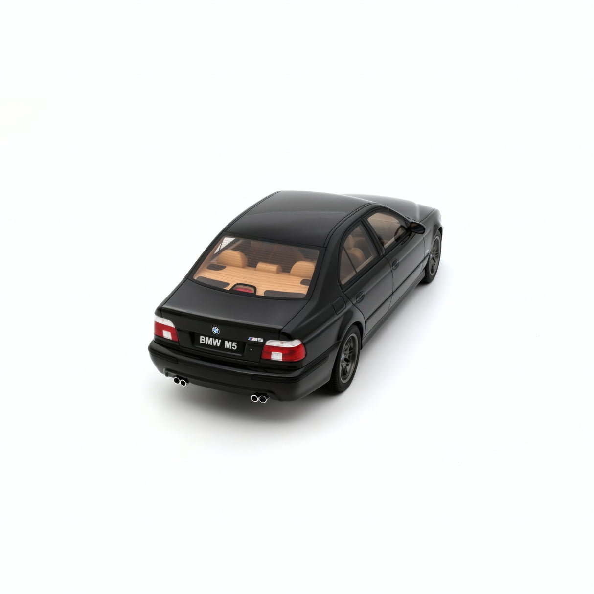 OTTOmobile 1:18 BMW E39 M5 Black Saphire Metallic 475 2000 (OT1338)