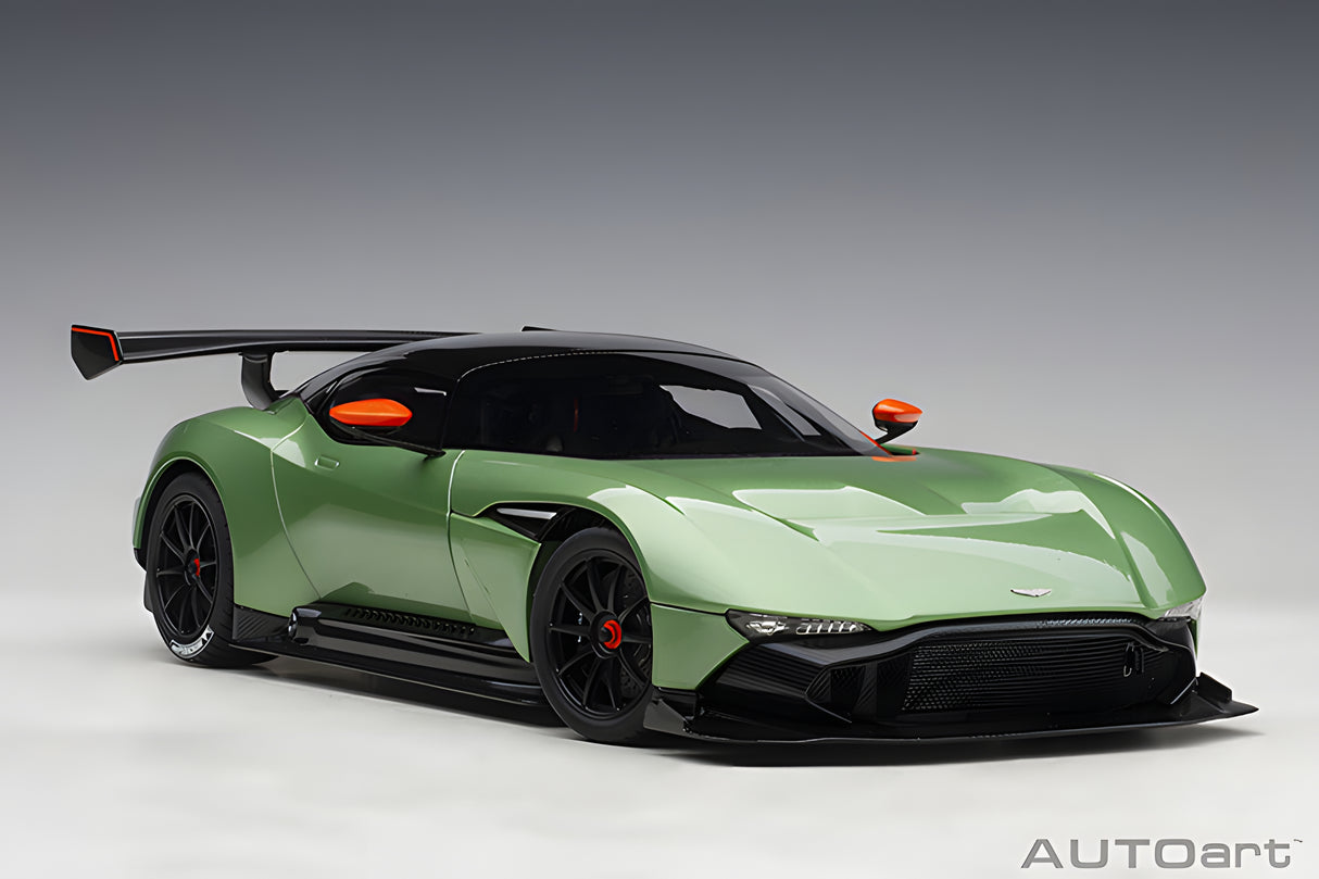 AUTOart 1:18 Aston Martin Vulcan, Apple Tree Green Metallic (70263)