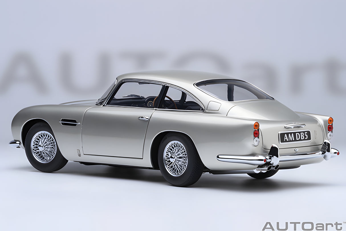 AUTOart 1:18 Aston Martin DB5, Birch Silver (70287)