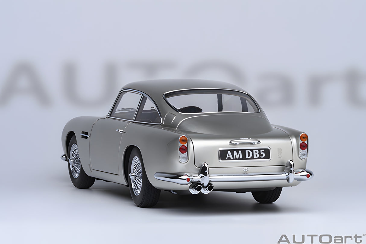 AUTOart 1:18 Aston Martin DB5, Birch Silver (70287)