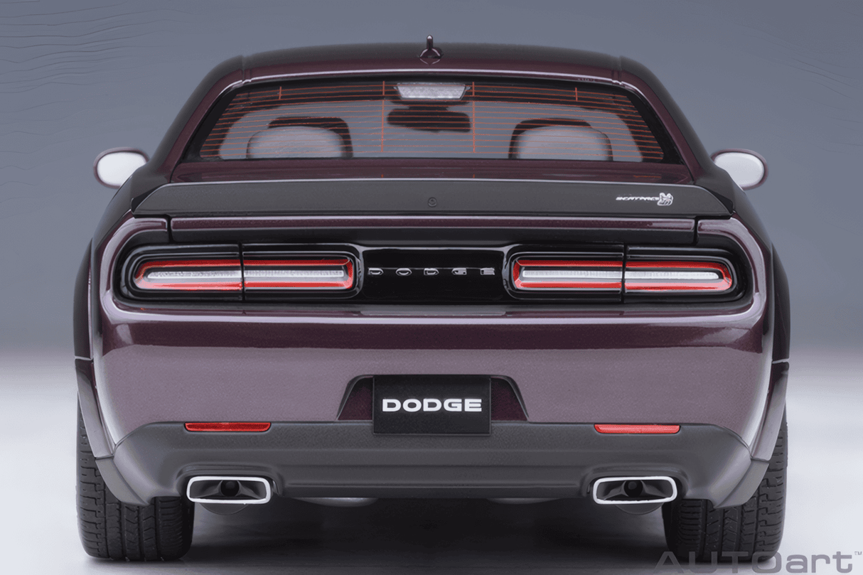 AUTOart 1:18 Dodge Challenger R/T Scat Pack Widebody 2022, Hellraisin (71771)