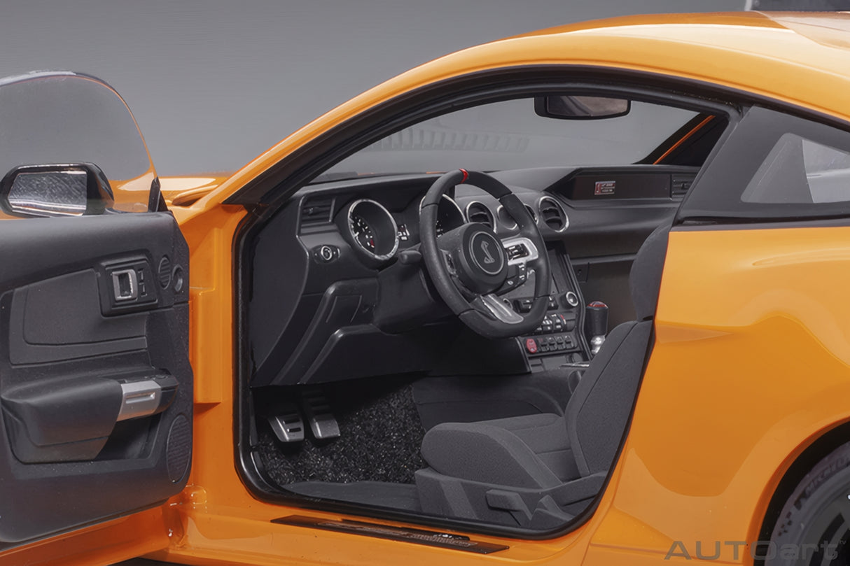 AUTOart 1:18 Ford Shelby GT-350R, Fury Orange (72929)