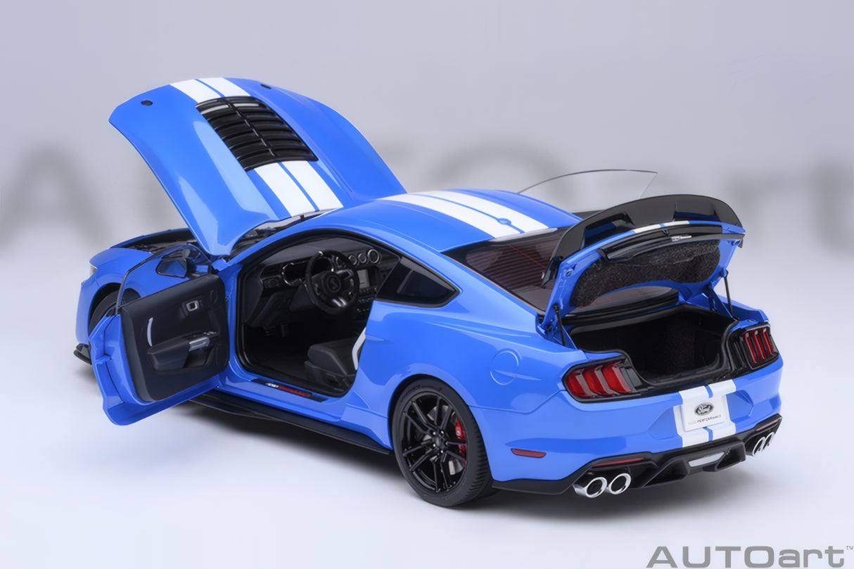 AUTOart 1:18 Ford Mustang Shelby GT500, Grabber Blue (73094)
