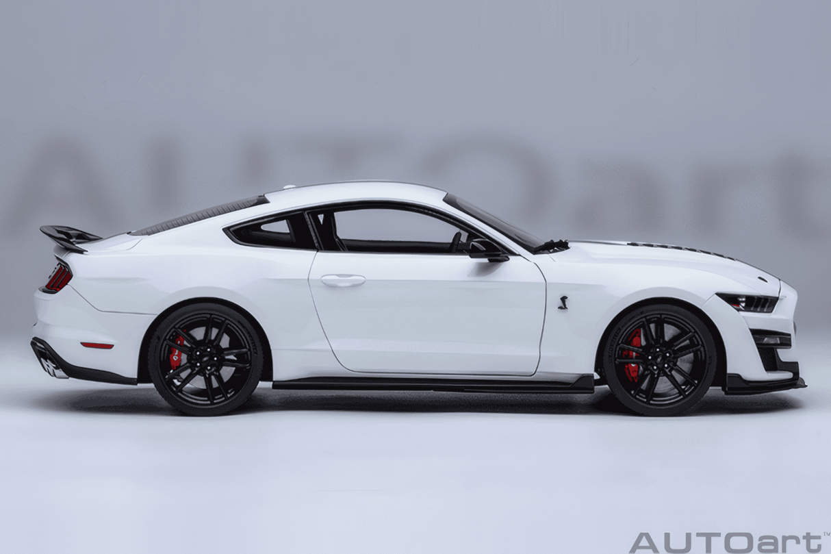 AUTOart 1:18 Ford Mustang Shelby GT500, Oxford White (73095)