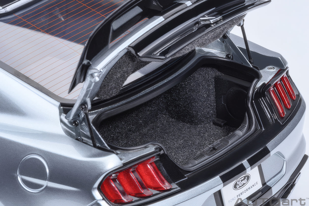 AUTOart 1:18 Ford Mustang Shelby GT500, Iconic Silver (73096)
