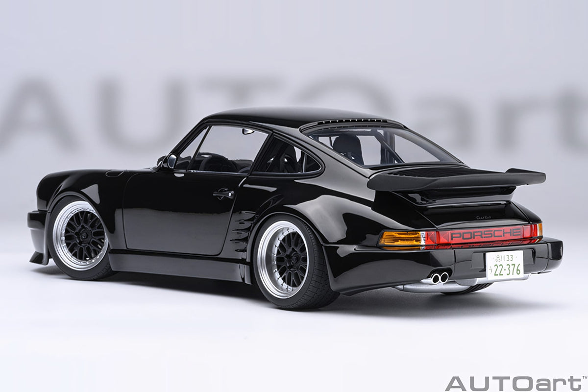 AUTOart 1:18 Porsche 911 (930) Turbo Wangan Midnight "Blackbird", Comic #1 Version (78158)
