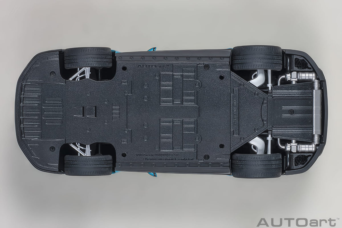 AUTOart 1:18 Porsche 911 (991.2) GT2 RS, Weissach Package, Miami Blue (78175)