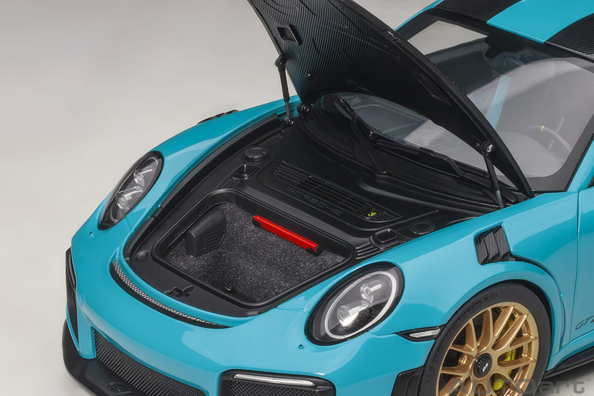 AUTOart 1:18 Porsche 911 (991.2) GT2 RS, Weissach Package, Miami Blue (78175)
