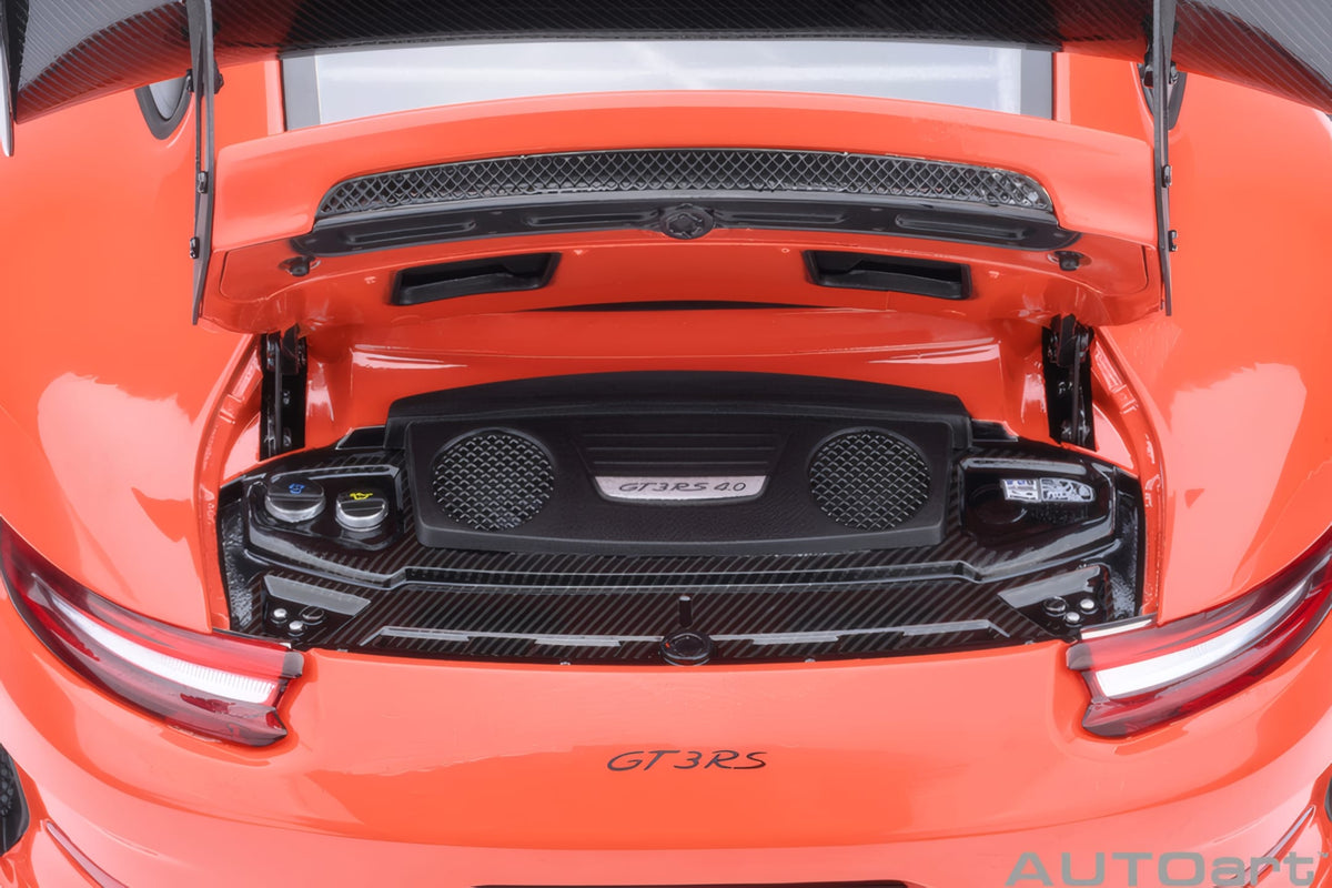 AUTOart 1:18 Porsche 911 (991.2) GT3 RS, Weissach Package, Lava Orange (78177)