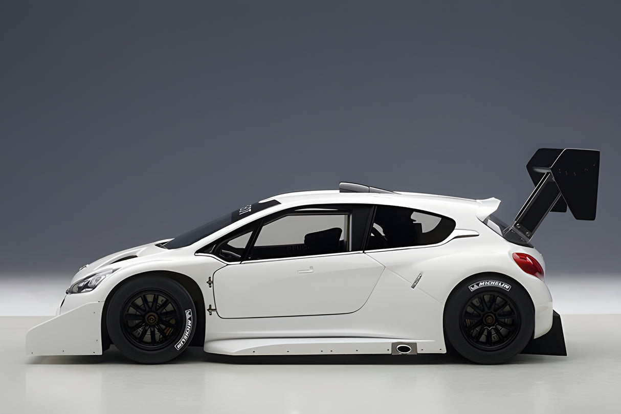 AUTOart 1:18 Peugeot 206 T16 Pikes Peak Race Car 2013, Plain Color Version, White (81355)