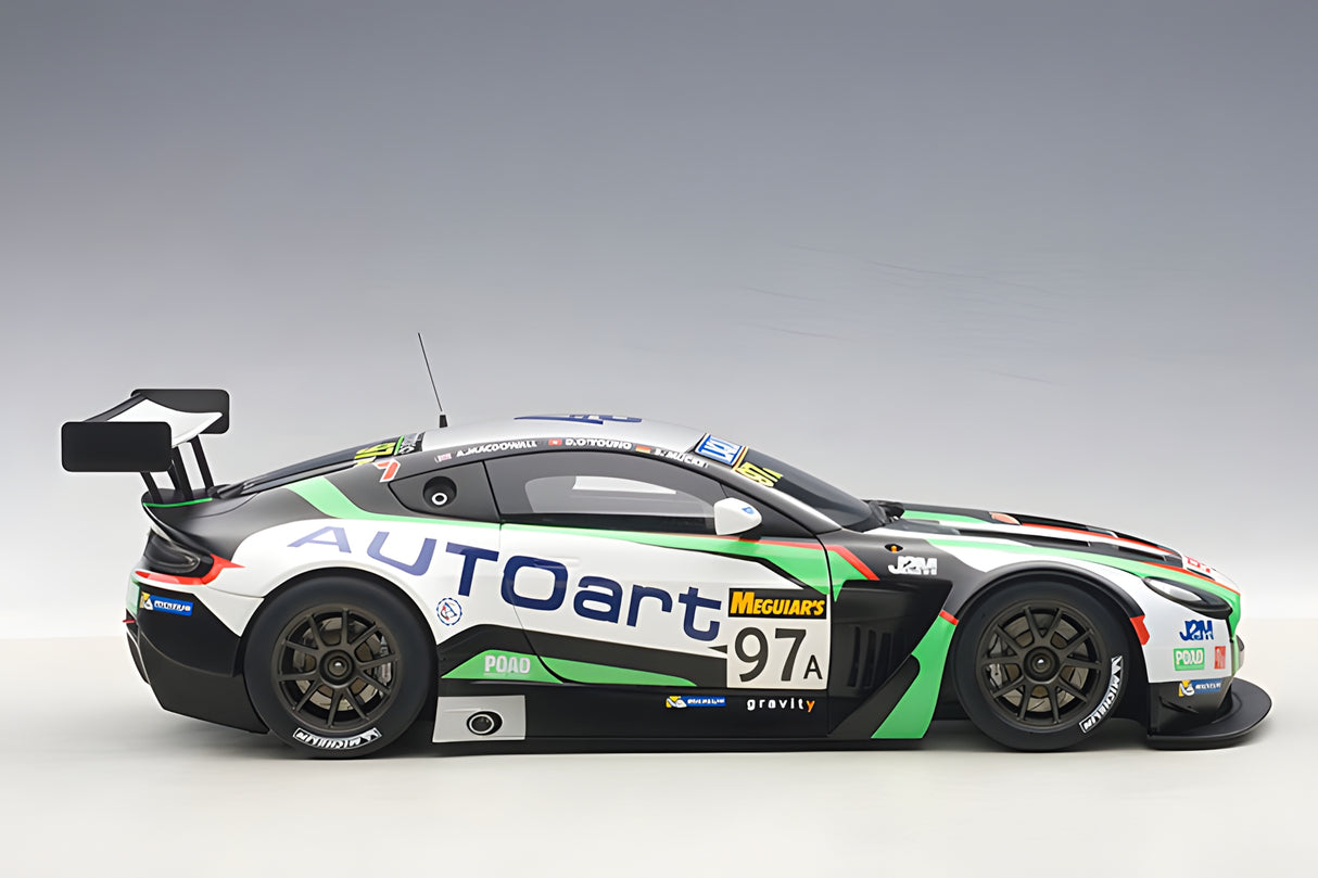 AUTOart 1:18 ASTON MARTIN V12 VANTAGE BATHURST 12HOUR ENDURANCE RACE 2015 A.MACDOWALL/D.O'YOUNG/S.MUCKE #97 (81506)