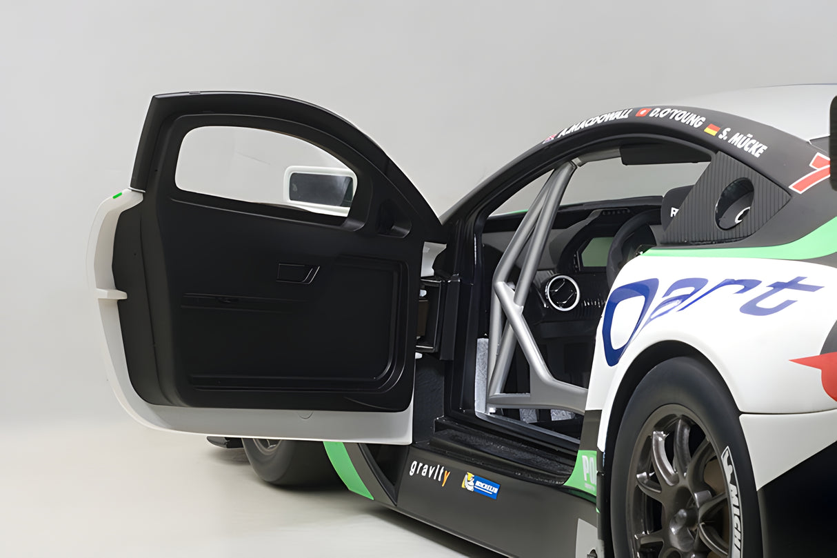 AUTOart 1:18 ASTON MARTIN V12 VANTAGE BATHURST 12HOUR ENDURANCE RACE 2015 A.MACDOWALL/D.O'YOUNG/S.MUCKE #97 (81506)