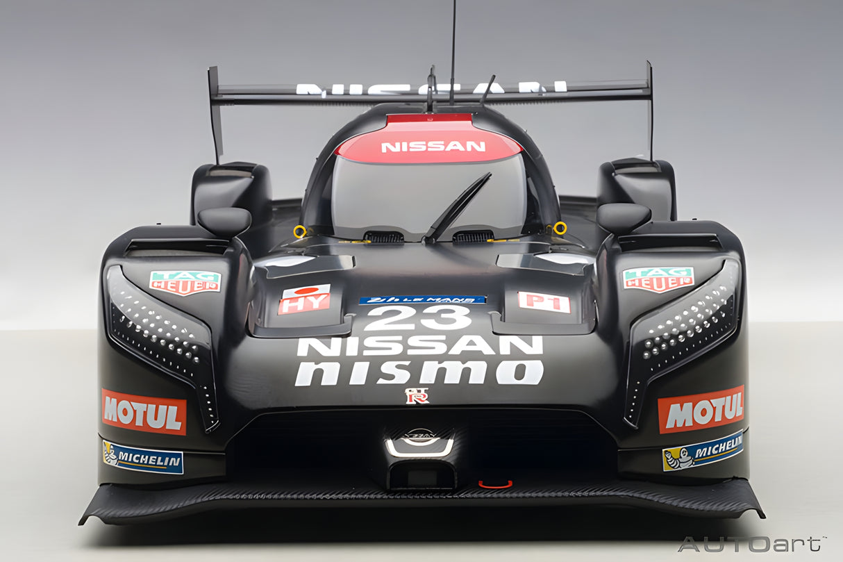 AUTOart 1:18 NISSAN GT-R LM NISMO 2015 TEST CAR (81577)