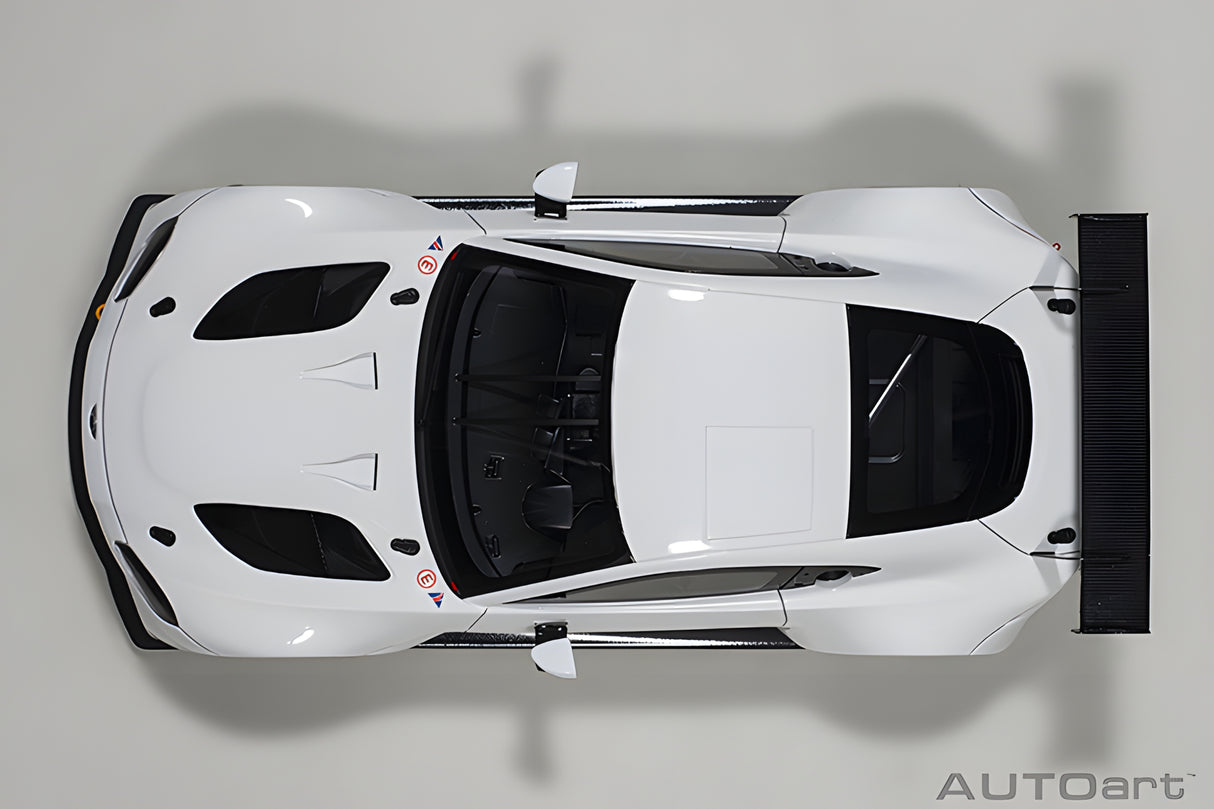 AUTOart 1:18 Aston Martin Vantage GTE Le Mans Pro 2018, White, Sealed Body (81806)