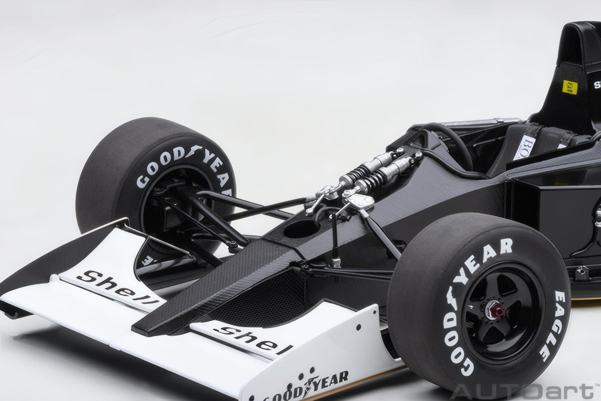 AUTOart 1:18 McLaren Honda MP 4/6 Japanese GP 1991 A. Senna #1 (89150)