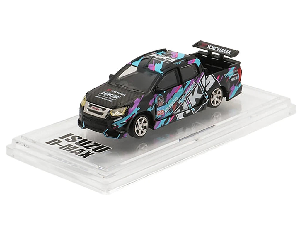 BM Creations 1/64 Isuzu D-Max 2018 -Low Rider HKS (RHD) - TDE 2025 (64B0463)