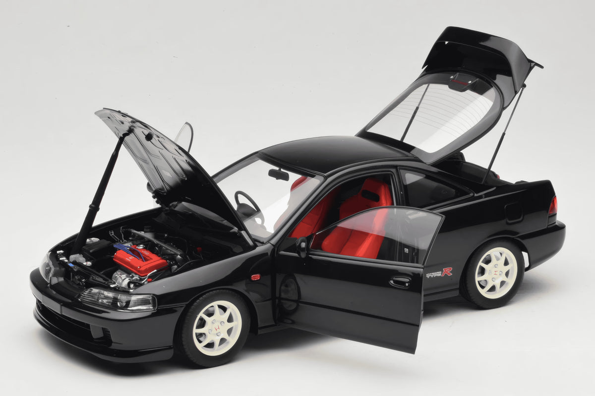 MOTORHELIX - 1/18 - HONDA - INTEGRA TYPE-R (DC2) 1997 - BLACK (M85203)