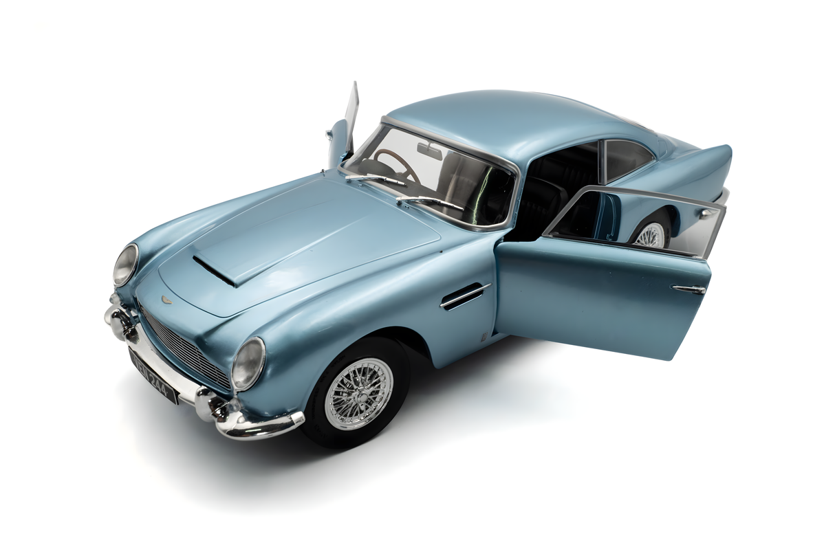 Solido 1:18 ASTON MARTIN DB5 LIGHT METALLIC BLUE 1964 (S1807104)