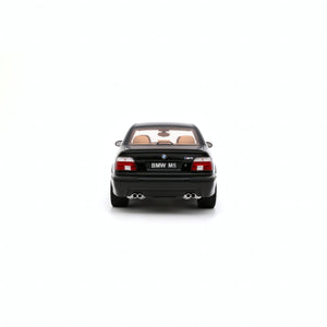 OTTOmobile 1:18 BMW E39 M5 Black Saphire Metallic 475 2000 (OT1338)
