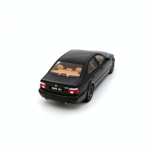 OTTOmobile 1:18 BMW E39 M5 Black Saphire Metallic 475 2000 (OT1338)