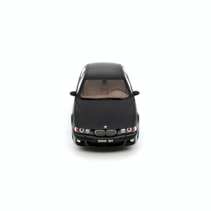 OTTOmobile 1:18 BMW E39 M5 Black Saphire Metallic 475 2000 (OT1338)