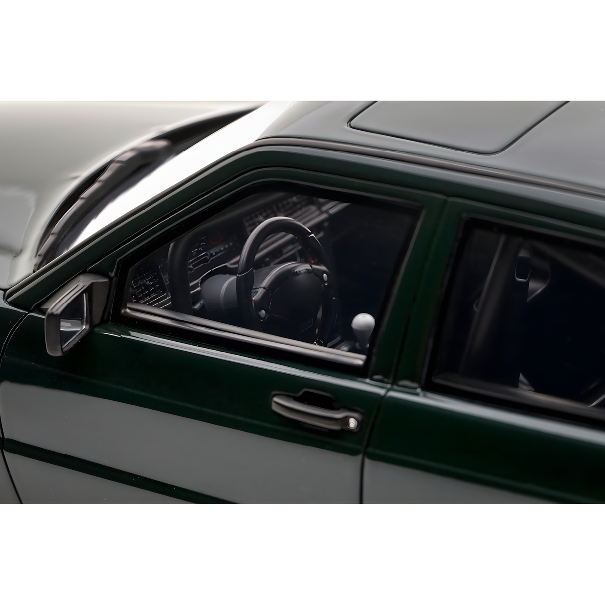 OTTOmobile 1:18 RAUH-Welt Republik RWR 190E 2.5-16 Porsche racing green Metallic 22G 2025 (OT1252)