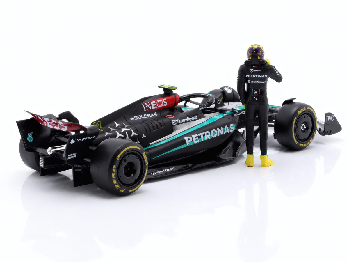 BURAGO 1/24 - MERCEDES GP - F1 W15 EQ PERFORMANCE TEAM AMG PETRONAS MOTORSPORT N 44 SEASON 2024 LEWIS HAMILTON - WITH PILOT - BLACK SILVER GREEN (18-28069-H)