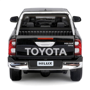 Maisto 1:27 Toyota Hilux Black Diecast 1:27 Scale Model (32920BK)
