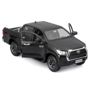 Maisto 1:27 Toyota Hilux Black Diecast 1:27 Scale Model (32920BK)