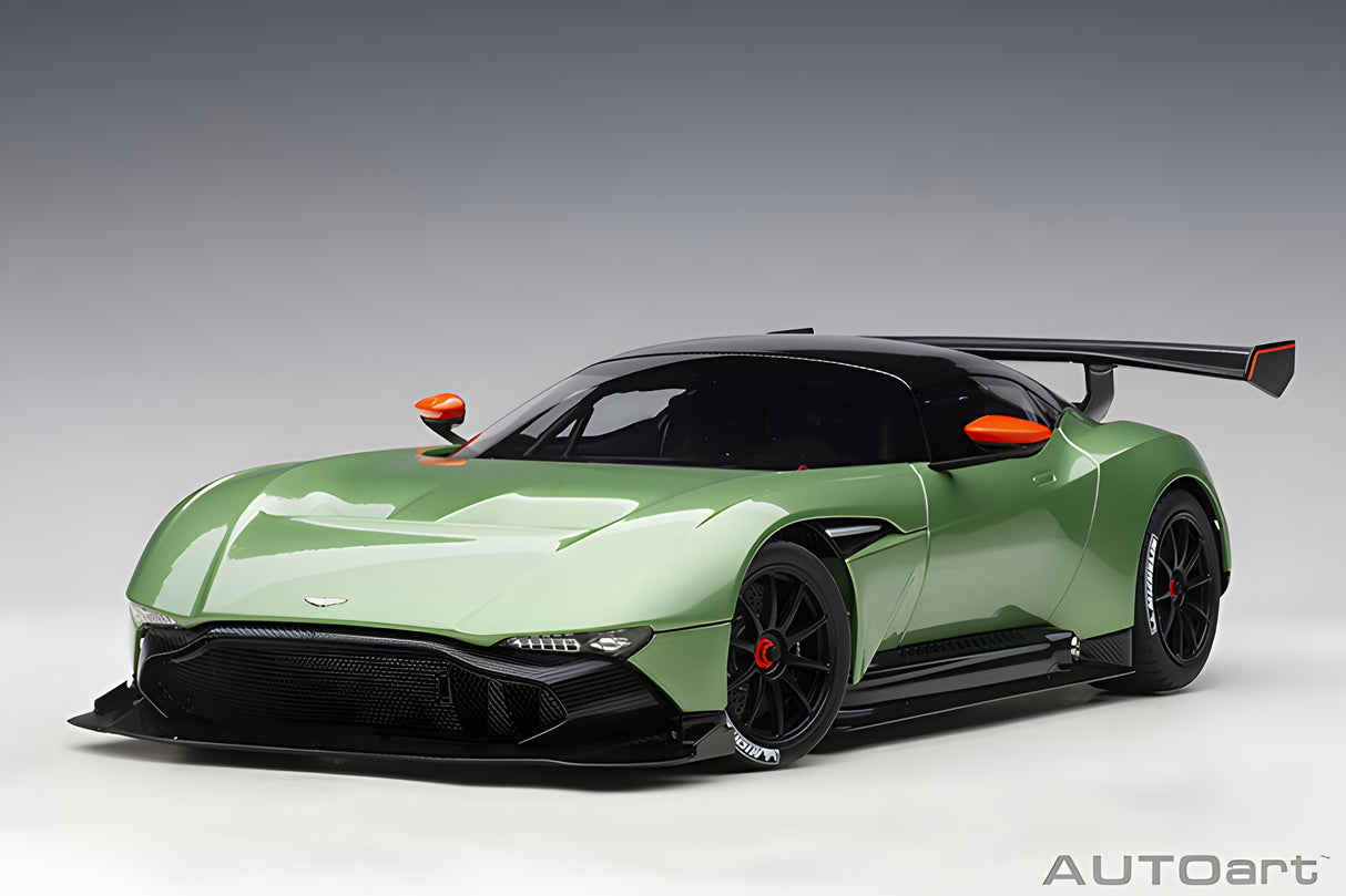 AUTOart 1:18 Aston Martin Vulcan, Apple Tree Green Metallic (70263)