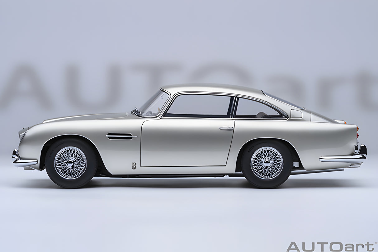 AUTOart 1:18 Aston Martin DB5, Birch Silver (70287)