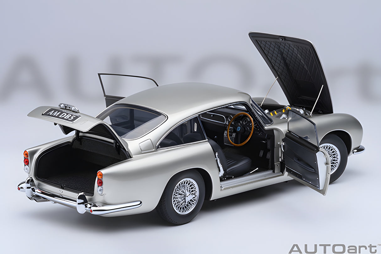 AUTOart 1:18 Aston Martin DB5, Birch Silver (70287)