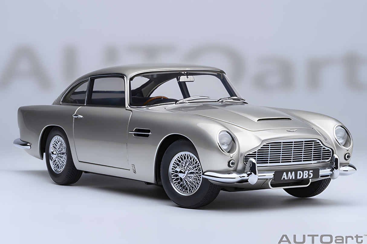 AUTOart 1:18 Aston Martin DB5, Birch Silver (70287)