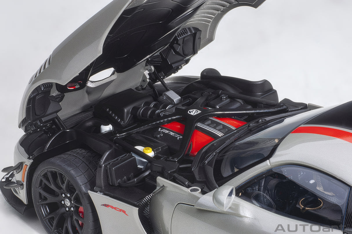 AUTOart 1:18 Dodge Viper GTS-R Commemorative Edition ACR 2017, Bullet Silver Metallic w/Black Stripes (71733)
