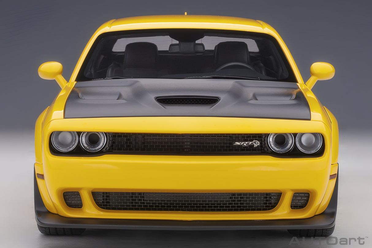 AUTOart 1:18 Dodge Challenger SRT Hellcat Widebody 2018, Yellow Jacket/Satin Black Painted Hood (71737)