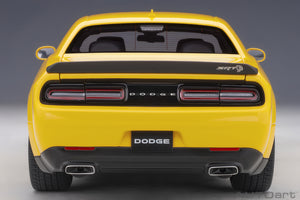 AUTOart 1:18 Dodge Challenger SRT Hellcat Widebody 2018, Yellow Jacket/Satin Black Painted Hood (71737)
