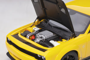 AUTOart 1:18 Dodge Challenger SRT Hellcat Widebody 2018, Yellow Jacket/Satin Black Painted Hood (71737)