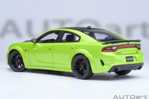 AUTOart 1:18 Dodge Charger Scat Pack Widebody, Sublime (71758)
