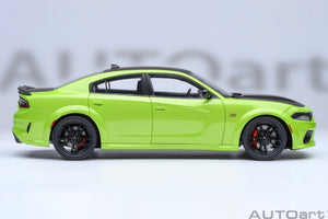 AUTOart 1:18 Dodge Charger Scat Pack Widebody, Sublime (71758)