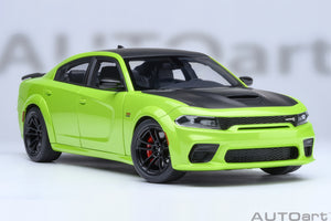 AUTOart 1:18 Dodge Charger Scat Pack Widebody, Sublime (71758)
