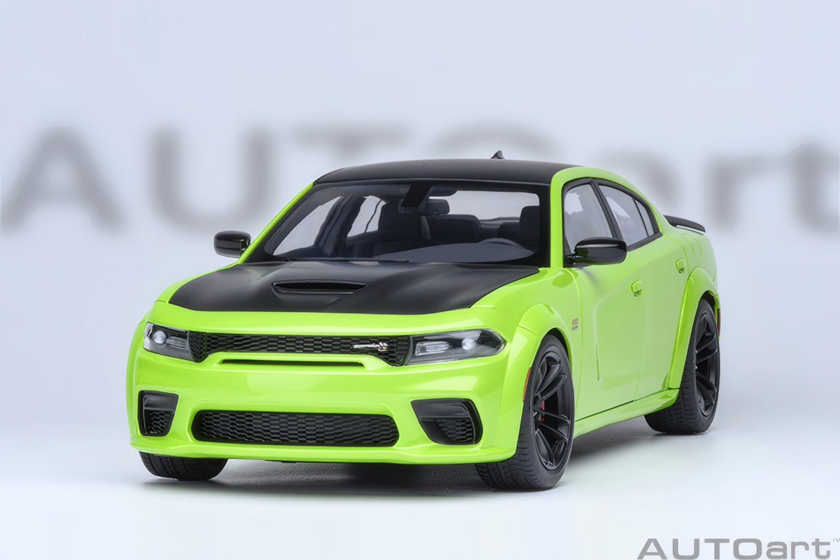 AUTOart 1:18 Dodge Charger Scat Pack Widebody, Sublime (71758)
