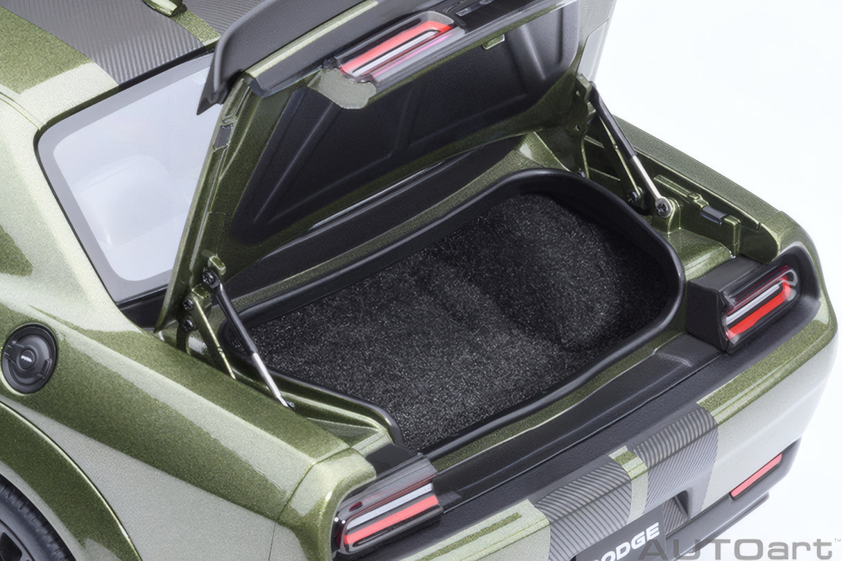 AUTOart 1:18 Dodge Challenger SRT Jailbreak 2022, F8 Green (71761)
