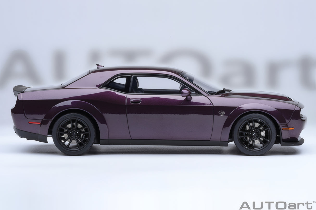 AUTOart 1:18 Dodge Challenger SRT Jailbreak 2022, Hellraisin/Purple (71762)