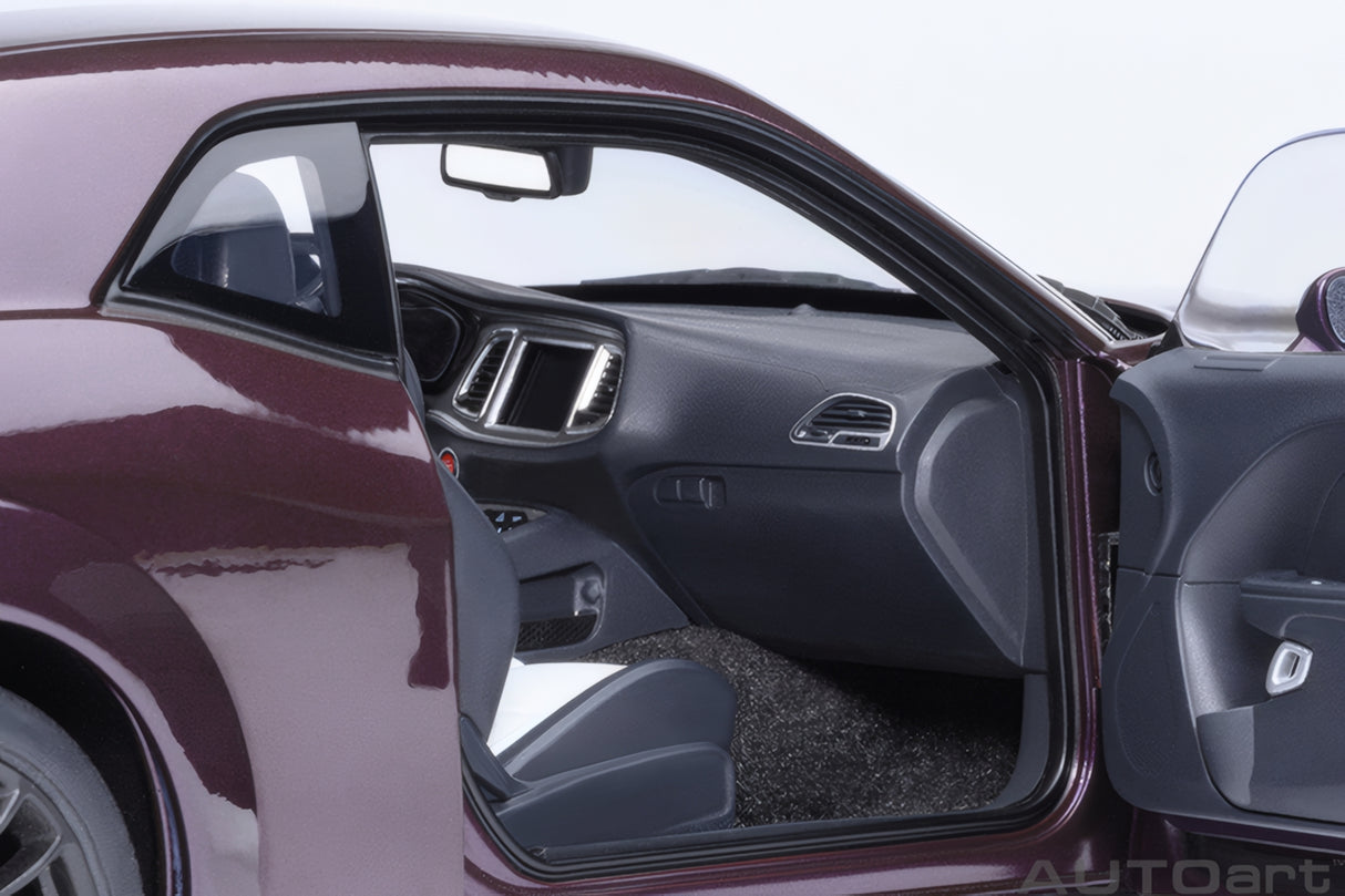 AUTOart 1:18 Dodge Challenger SRT Jailbreak 2022, Hellraisin/Purple (71762)