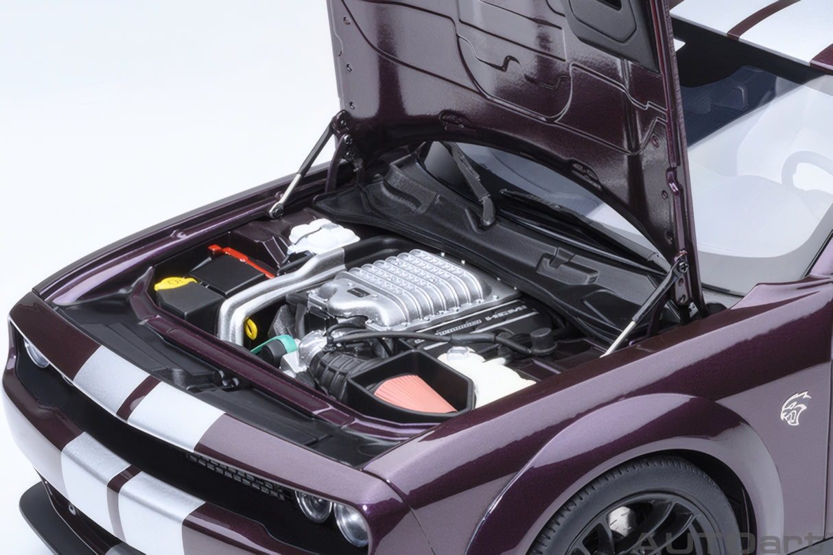 AUTOart 1:18 Dodge Challenger SRT Jailbreak 2022, Hellraisin/Purple (71762)