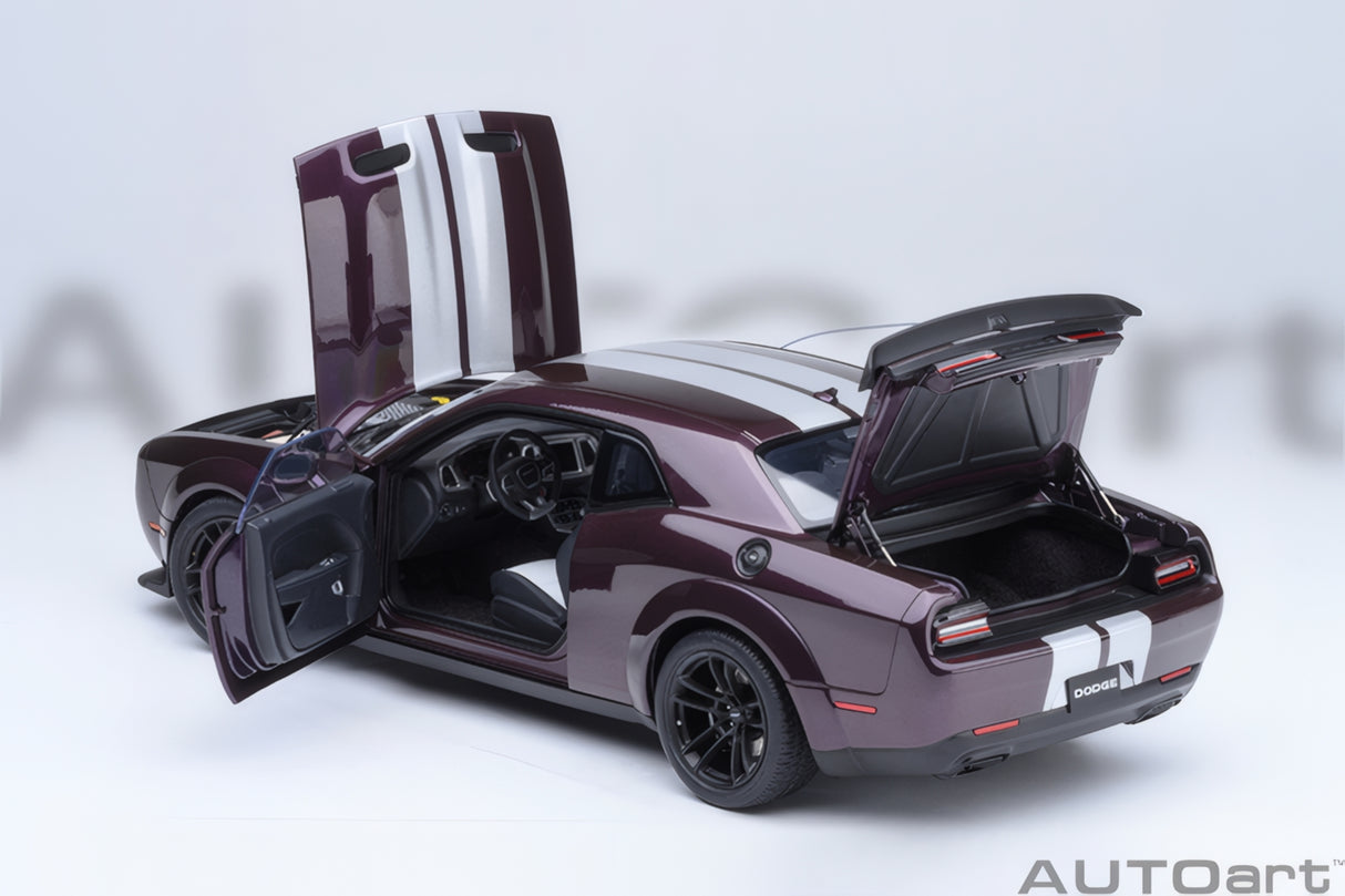 AUTOart 1:18 Dodge Challenger SRT Jailbreak 2022, Hellraisin/Purple (71762)