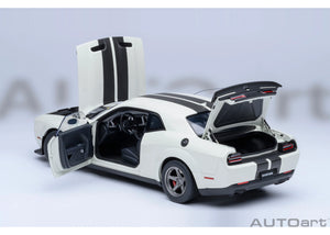 AUTOart 1:18 Dodge Challenger SRT Super Stock 2023, Knuckle White (71766)