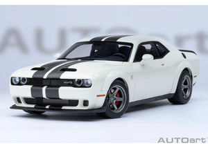 AUTOart 1:18 Dodge Challenger SRT Super Stock 2023, Knuckle White (71766)
