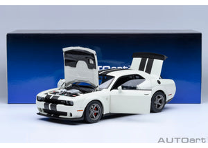 AUTOart 1:18 Dodge Challenger SRT Super Stock 2023, Knuckle White (71766)