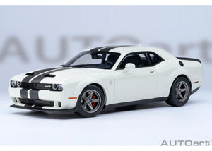 AUTOart 1:18 Dodge Challenger SRT Super Stock 2023, Knuckle White (71766)